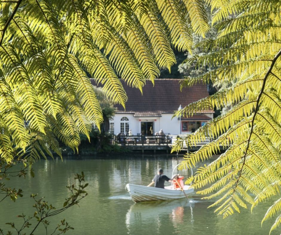 The Tea House by the lake in Pukekura Park