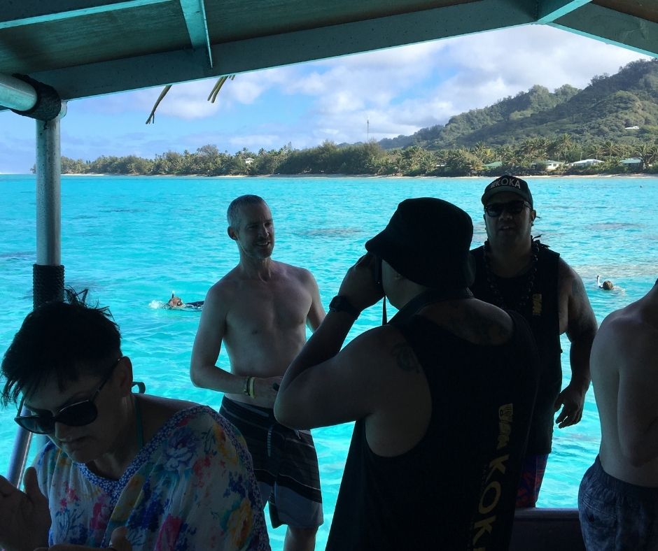 Quick photo by the Koka Lagoon Cruise crew before heading out into the reserve