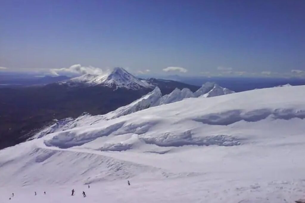 Whakapapa Ski field with Ngauruhoe is the distance